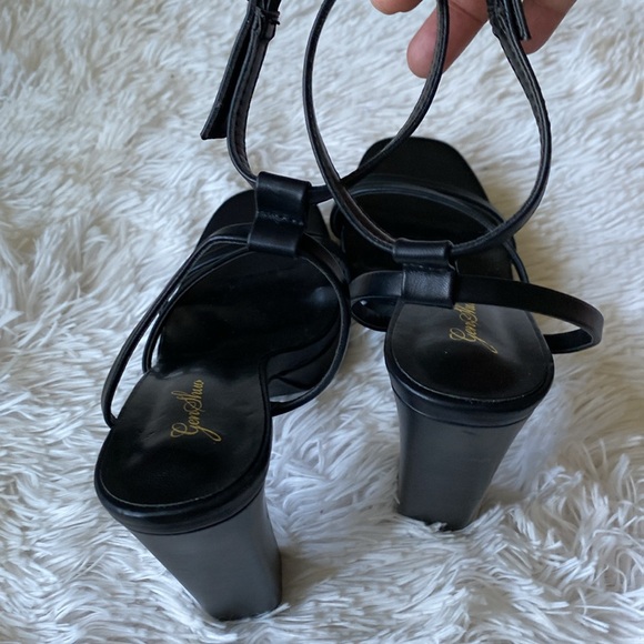 New Express sexy Straps black leather platform ankle wrap heels sandals, size 8 - Picture 7 of 9